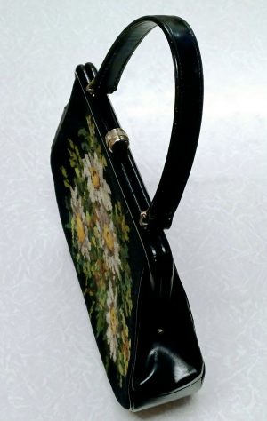 Vintage Henkeltasche mit Gobelinstickerei – Bild 4